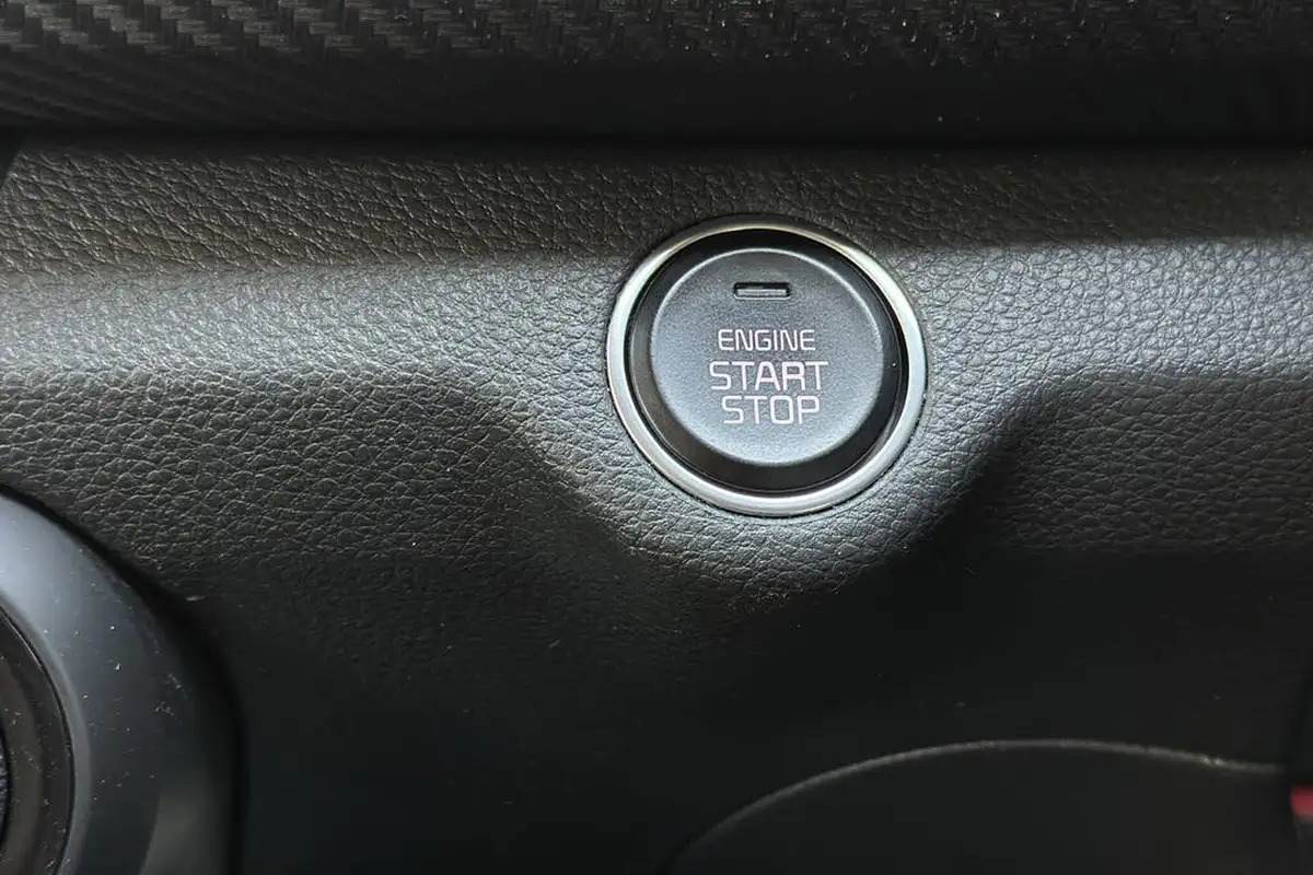 2021-kia-rio-10-t-gdi-gt-line-s-48v-big-20
