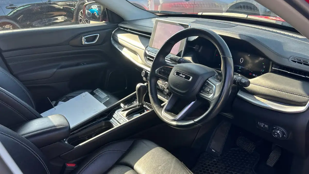 2023-jeep-compass-13-gse-s-big-10