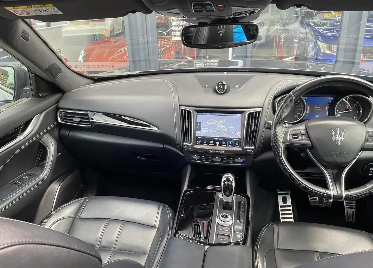 2018-maserati-levante-30td-gransport-nerissimo-edition-big-22