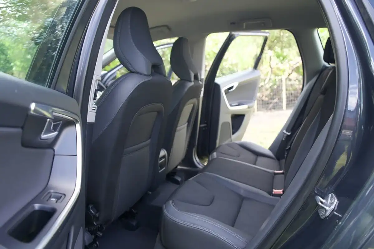 2014-volvo-xc60-24td-d4-se-181bhp-nav-geartronic-big-58