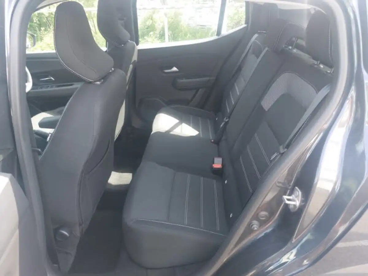 2023-dacia-sandero-10-tce-comfort-90bhp-cvt-big-5