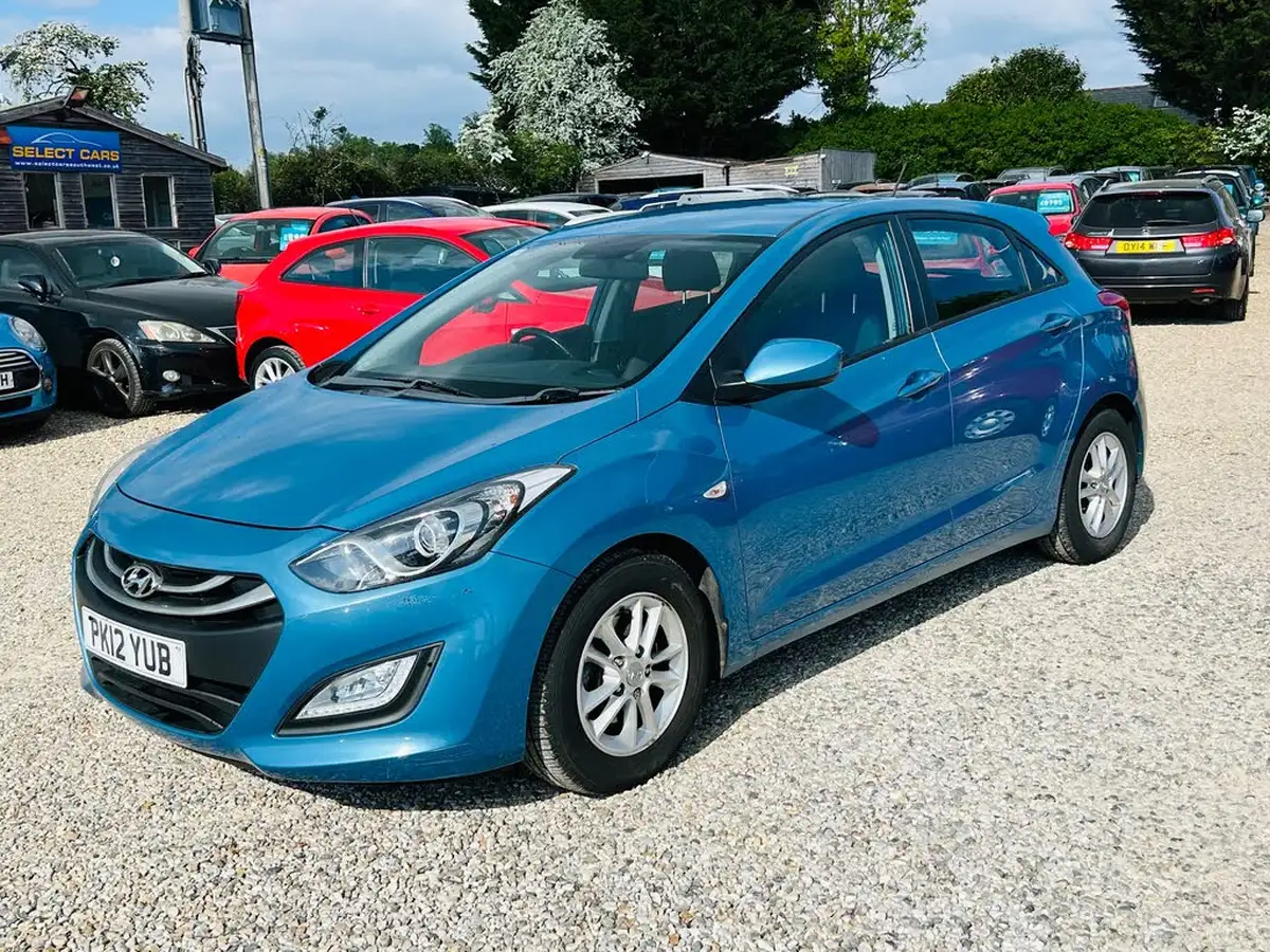 2012-hyundai-i30-14-active-5d-big-4