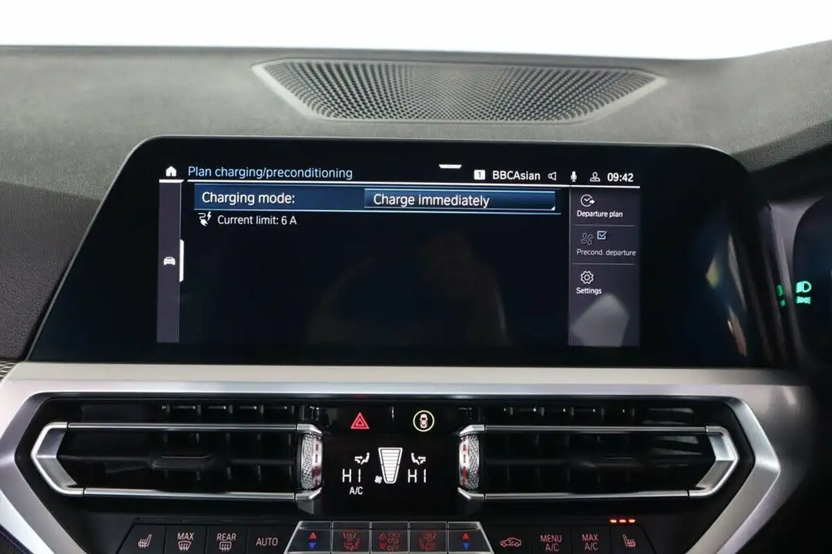 2019-bmw-3-series-20-330e-m-sport-plus-pack-big-40