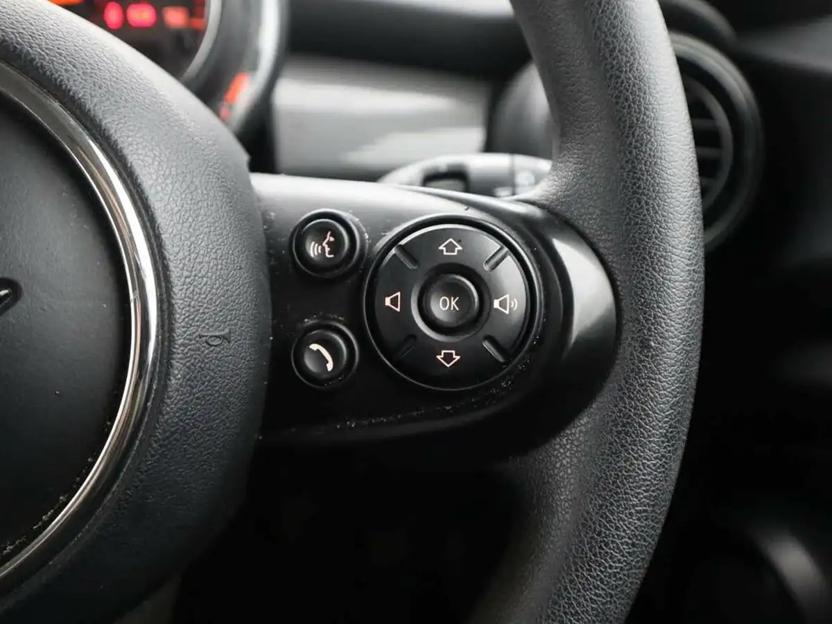 2020-mini-countryman-15-cooper-classic-big-25