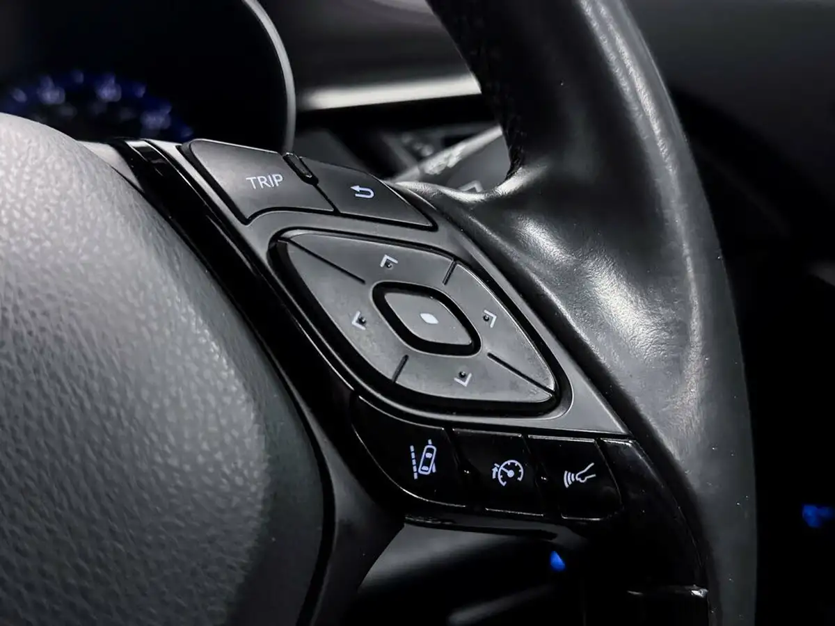 2018-toyota-c-hr-18-vvt-i-excel-big-30