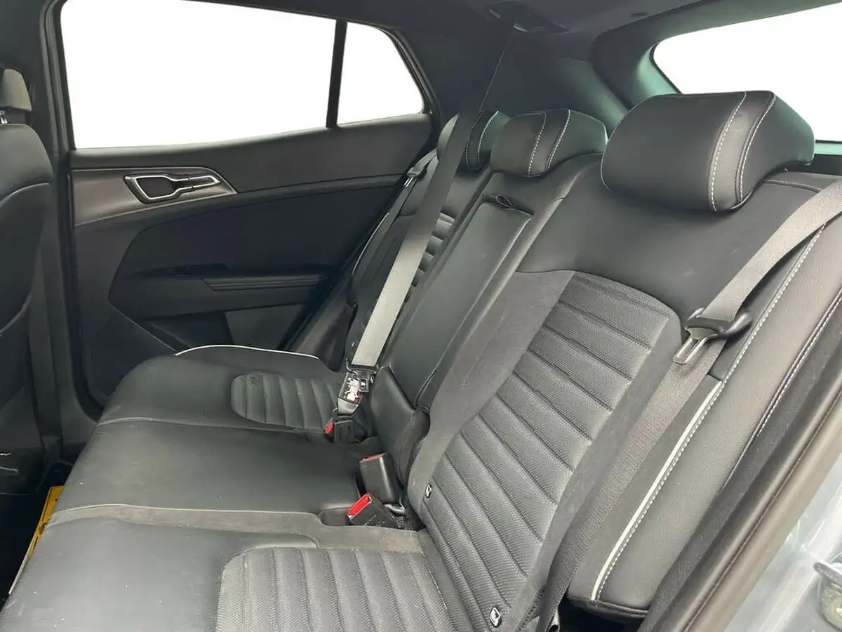 2022-kia-sportage-16-t-gdi-gt-line-s-226bhp-hev-1598cc-auto-big-9