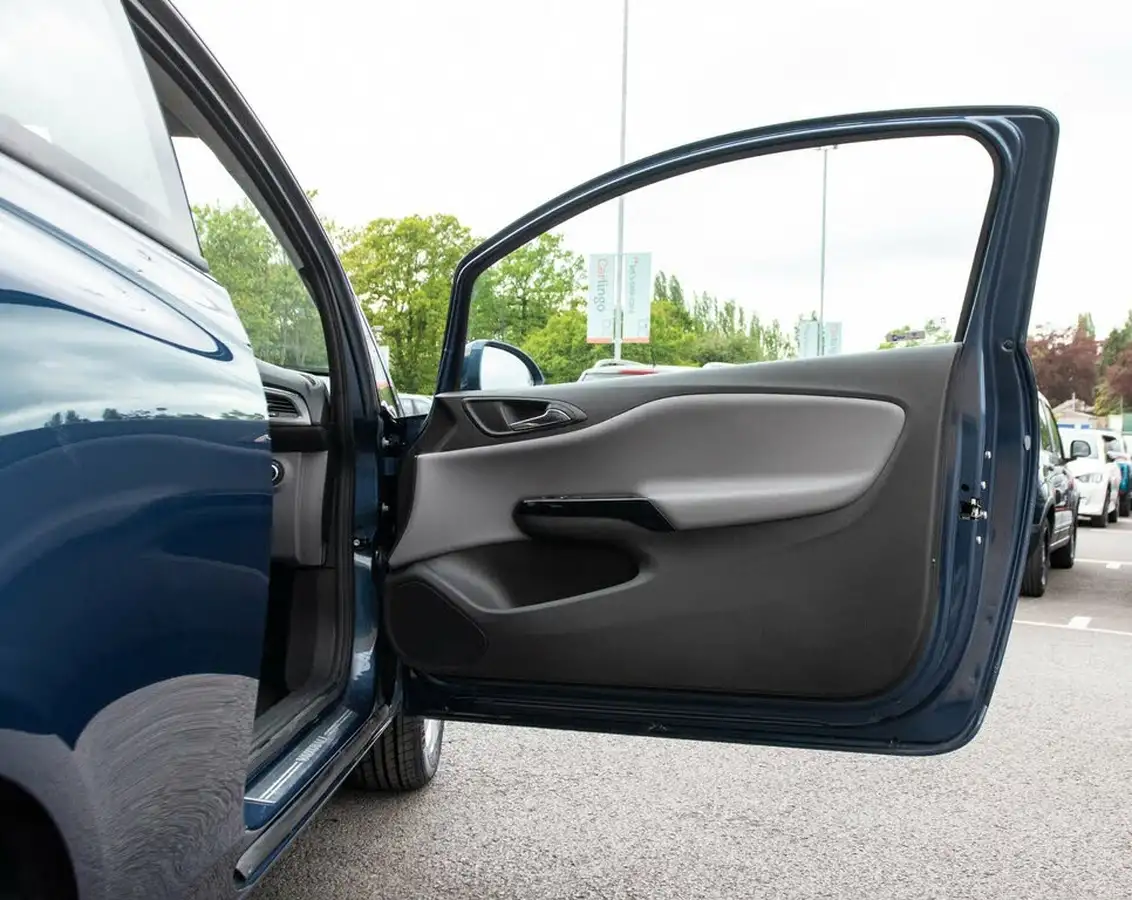 2015-vauxhall-corsa-14i-se-90ps-ecoflex-3d-1398cc-big-13