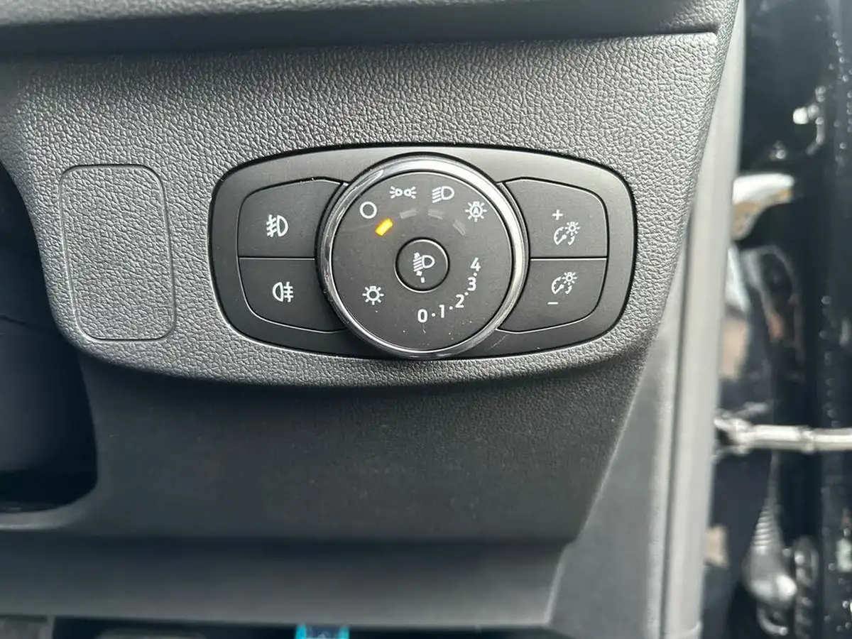 2025-ford-focus-10t-st-line-155ps-estate-powershift-big-17