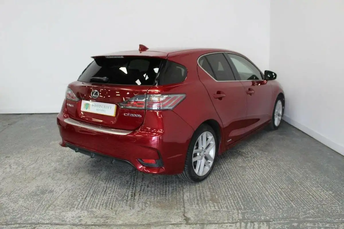 2014-lexus-ct-200h-18-premier-big-7
