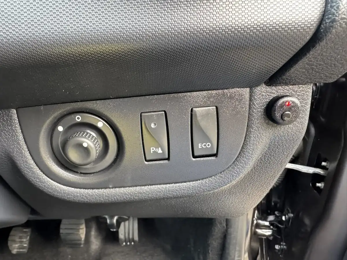 2017-dacia-sandero-stepway-09-tce-laureate-big-10