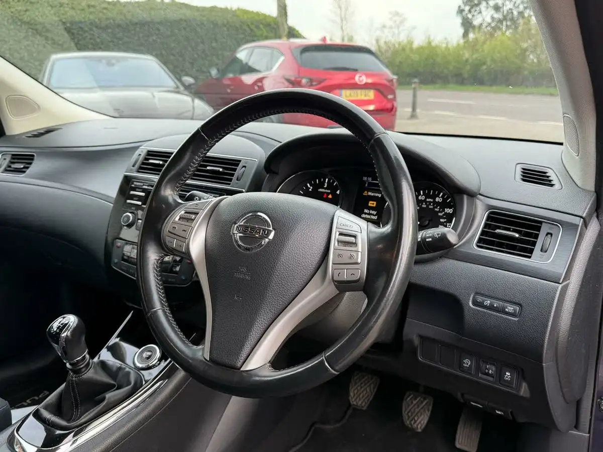 2015-nissan-pulsar-15dci-acenta-big-62