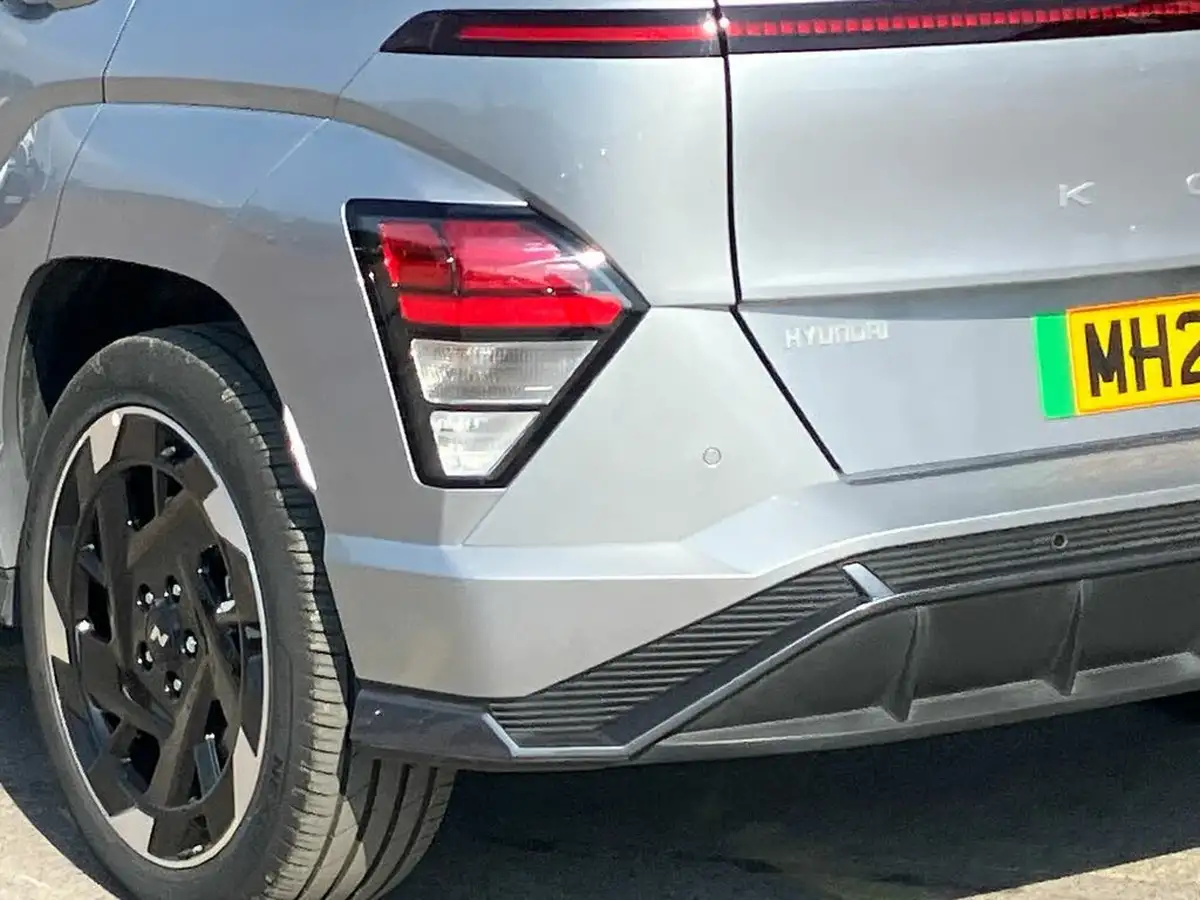 2024-hyundai-kona-e-n-line-big-33