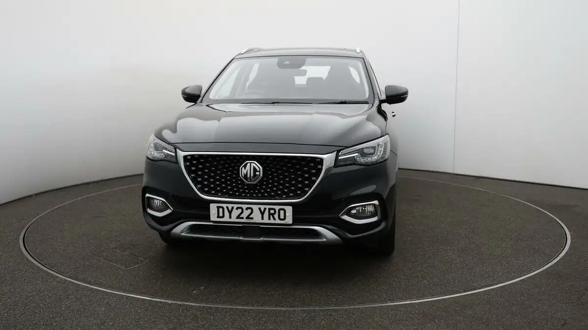 2022-mg-hs-15t-gdi-exclusive-162ps-big-39