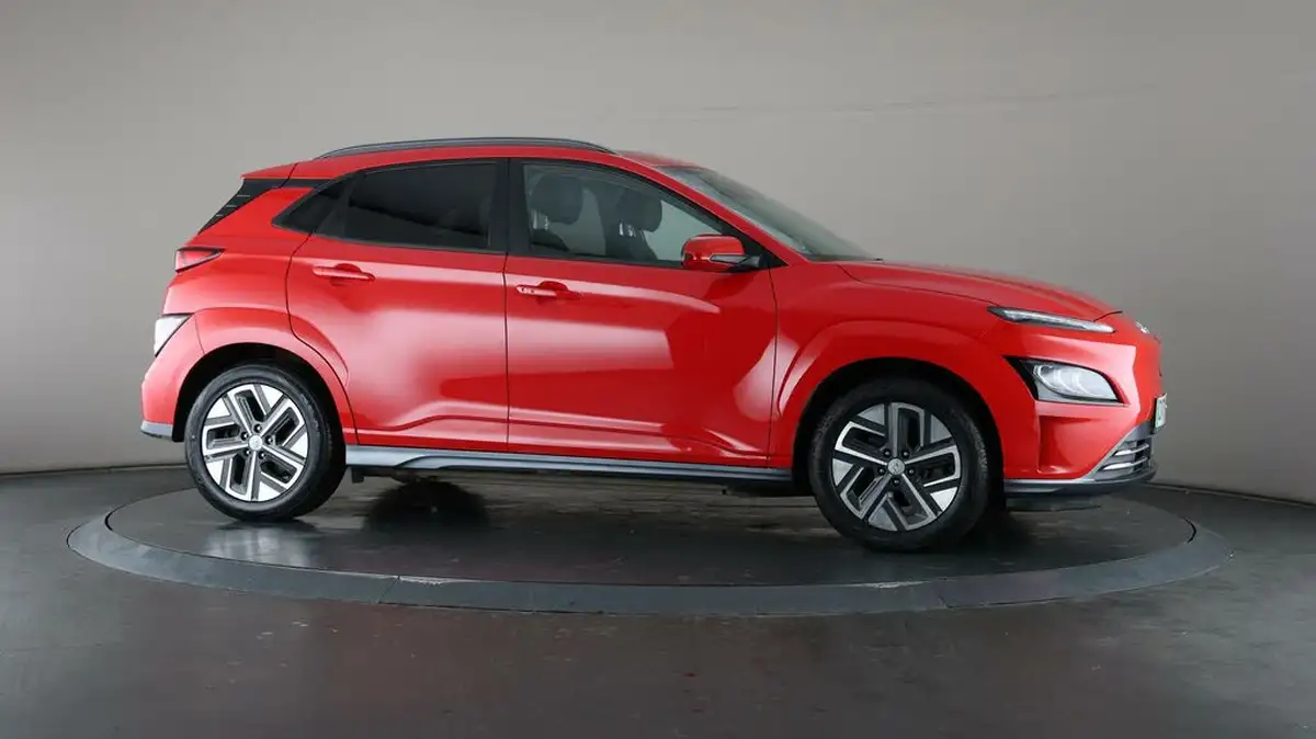 2021-hyundai-kona-e-ultimate-big-57