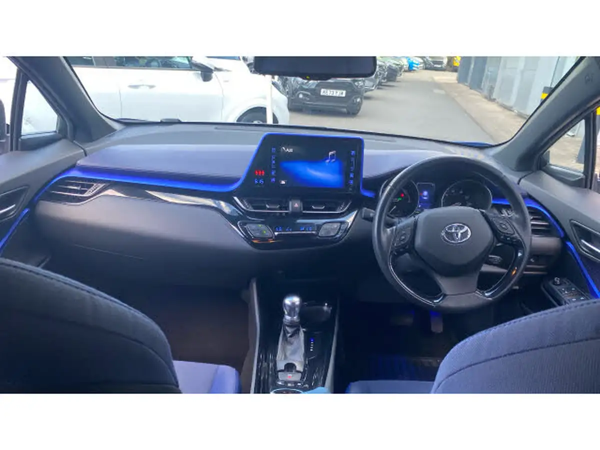 2017-toyota-c-hr-18-vvt-i-dynamic-big-9