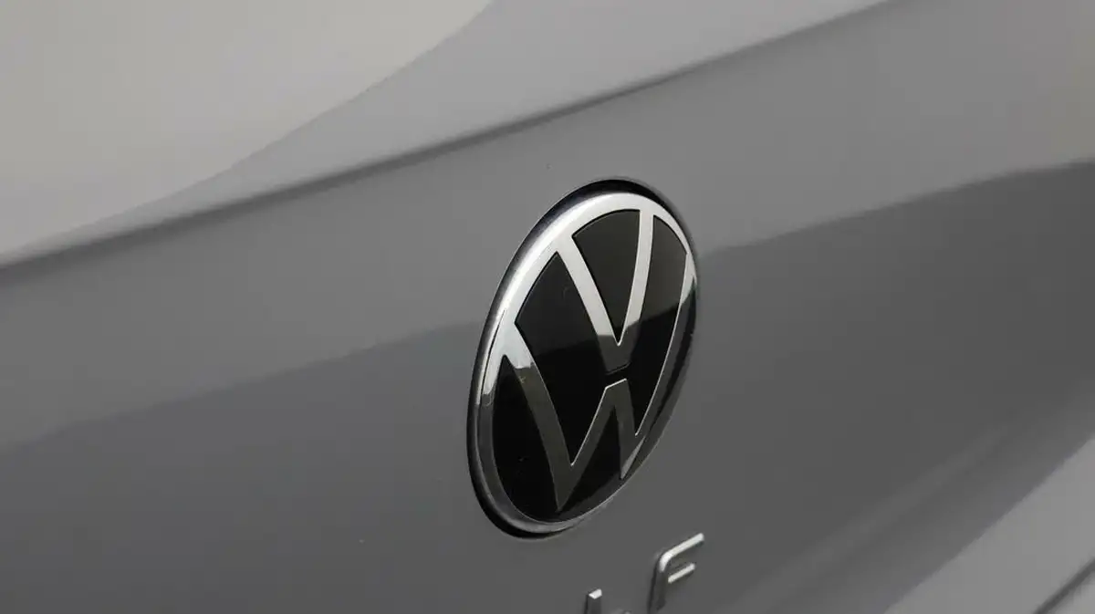 2021-volkswagen-golf-15-etsi-style-150ps-hatchback-big-19
