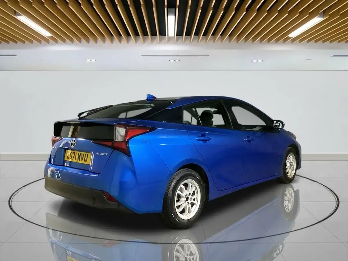 2022-toyota-prius-18-vvt-i-business-edition-big-8