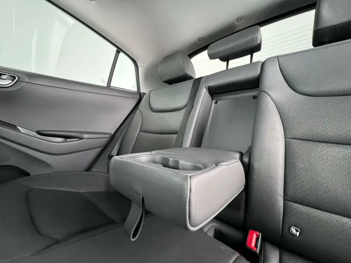 2021-hyundai-ioniq-16-gdi-premium-se-plug-in-hybrid-sunroof-big-17