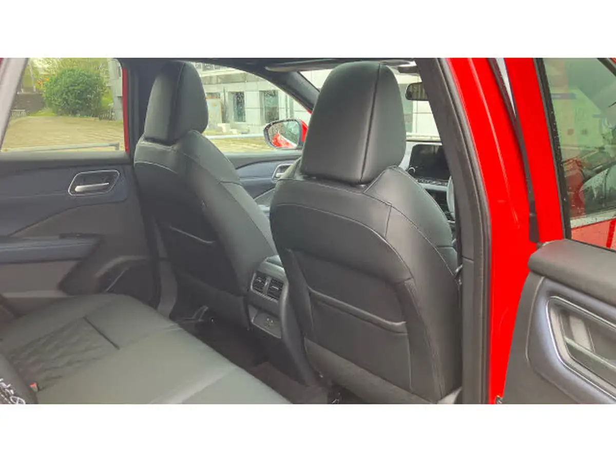 2021-nissan-qashqai-13-dig-t-tekna-big-32