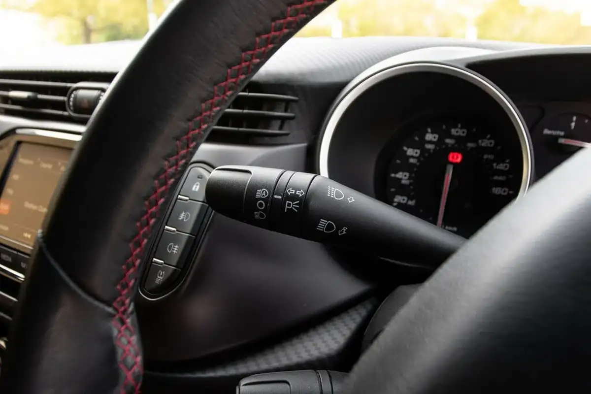 2016-alfa-romeo-giulietta-14-tb-multiair-speciale-big-16