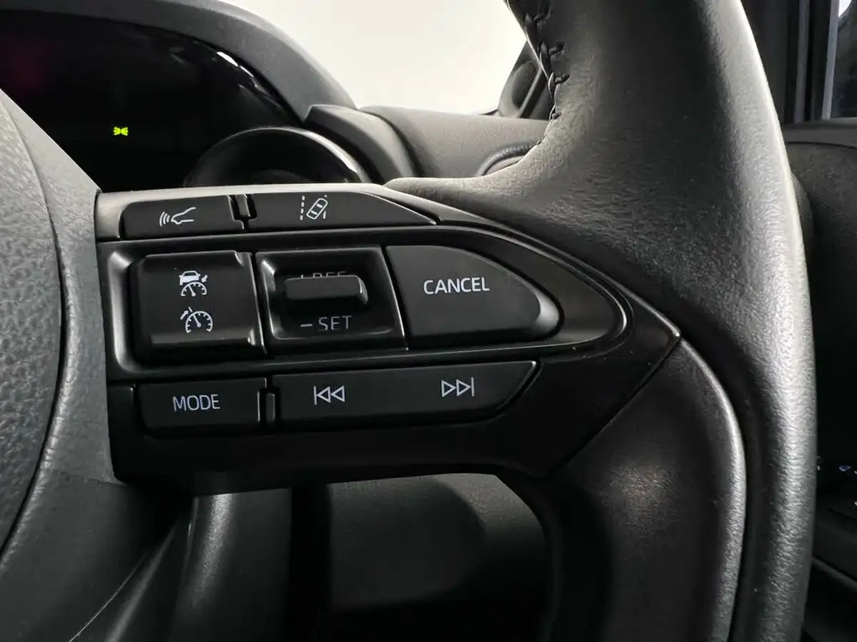 2022-toyota-yaris-15-vvt-i-dynamic-big-21