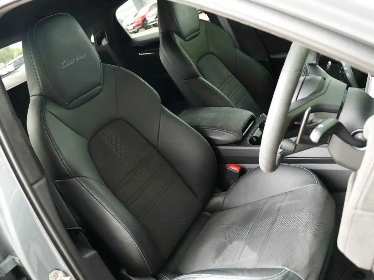 2024-porsche-cayenne-40-v8-turbo-e-hybrid-gt-package-coupe-big-24