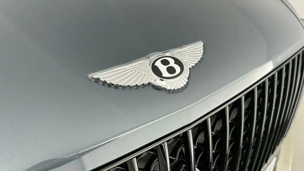 2025-bentley-bentayga-40-v8-extended-wheelbase-azure-big-37