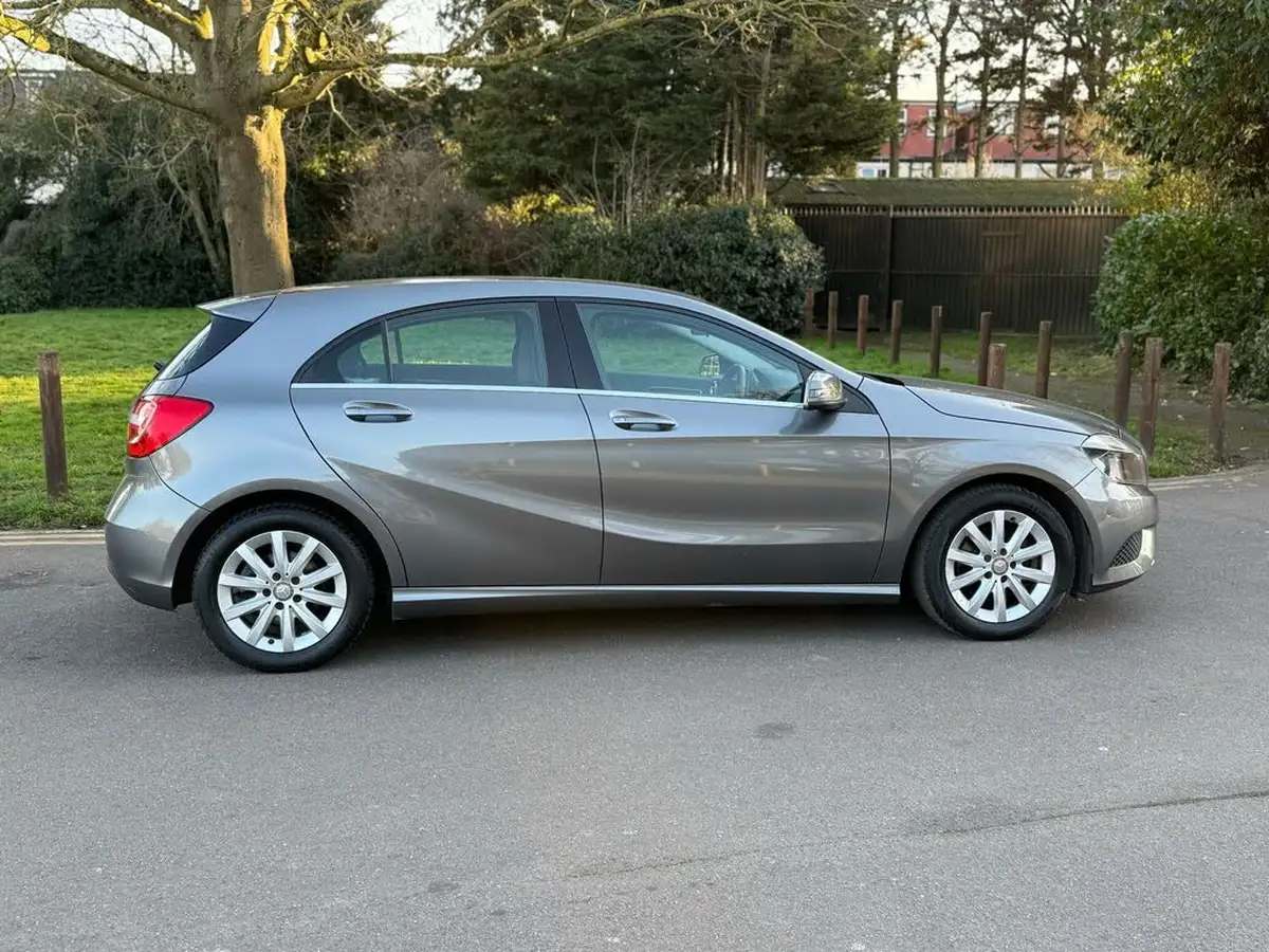2014-mercedes-benz-a-class-16-a180-se-big-20