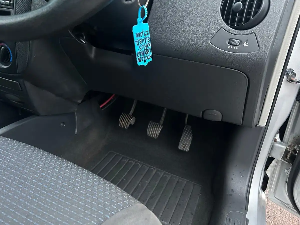 2008-chevrolet-kalos-12-se-big-15