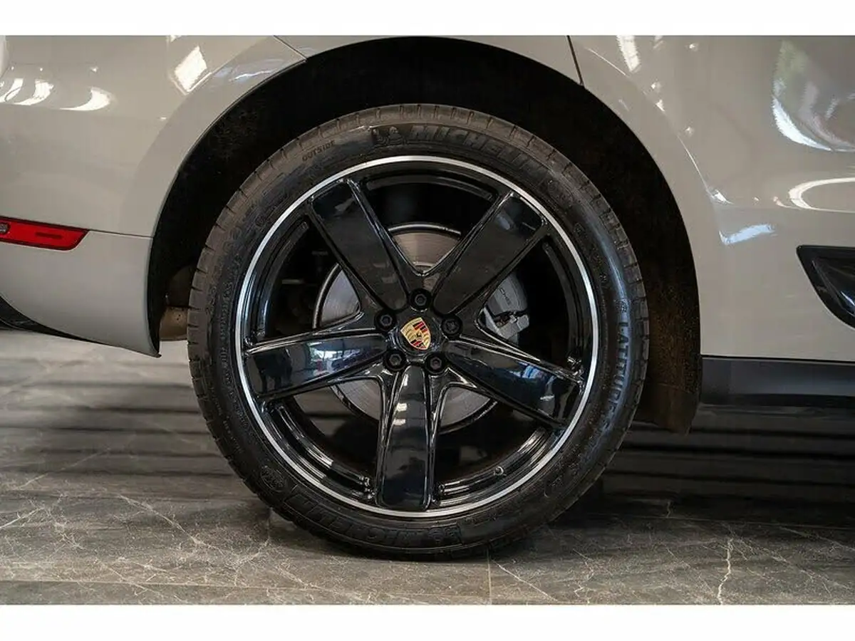 2019-porsche-macan-30-v6-s-big-11