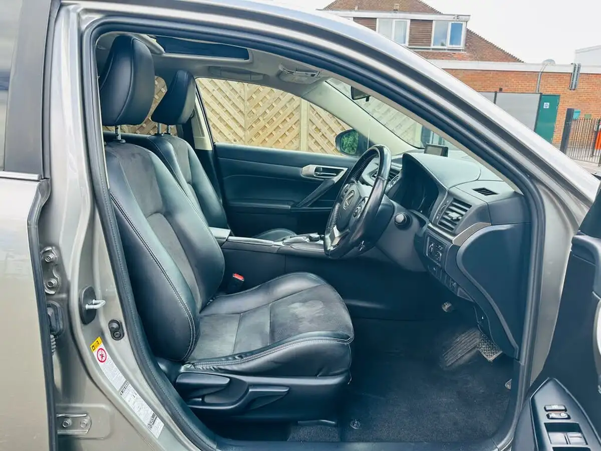 2017-lexus-ct-200h-18-sport-99bhp-big-39