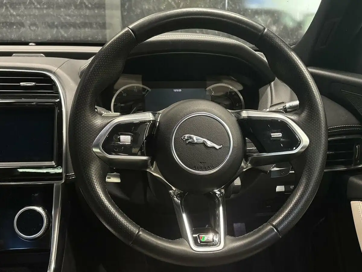 2020-jaguar-xe-20d-r-dynamic-s-big-15