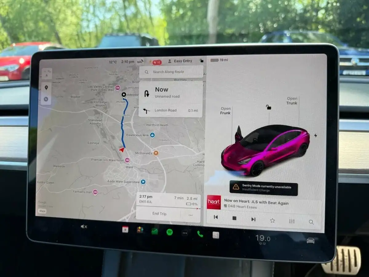2021-tesla-model-3-e-performance-awd-big-8