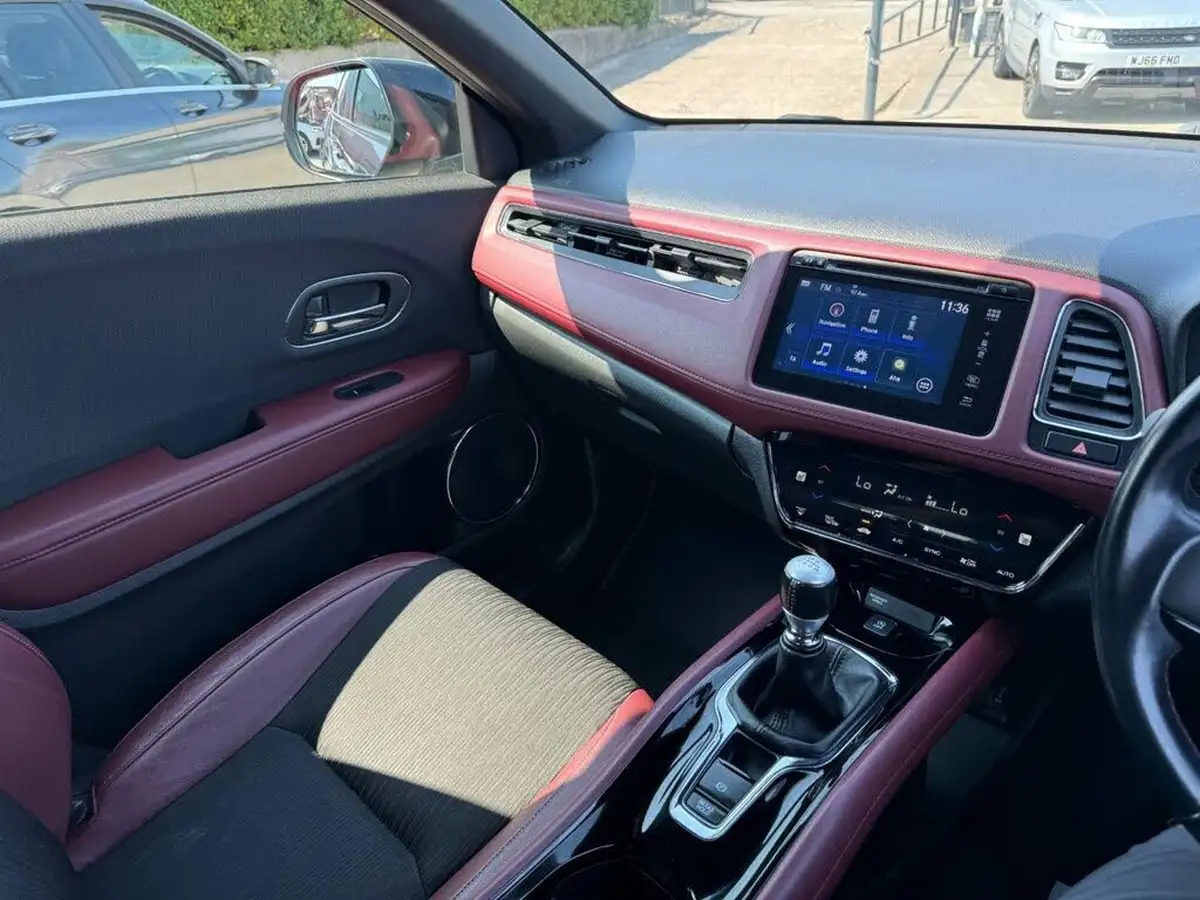 2020-honda-hr-v-15-i-vtec-sport-big-33