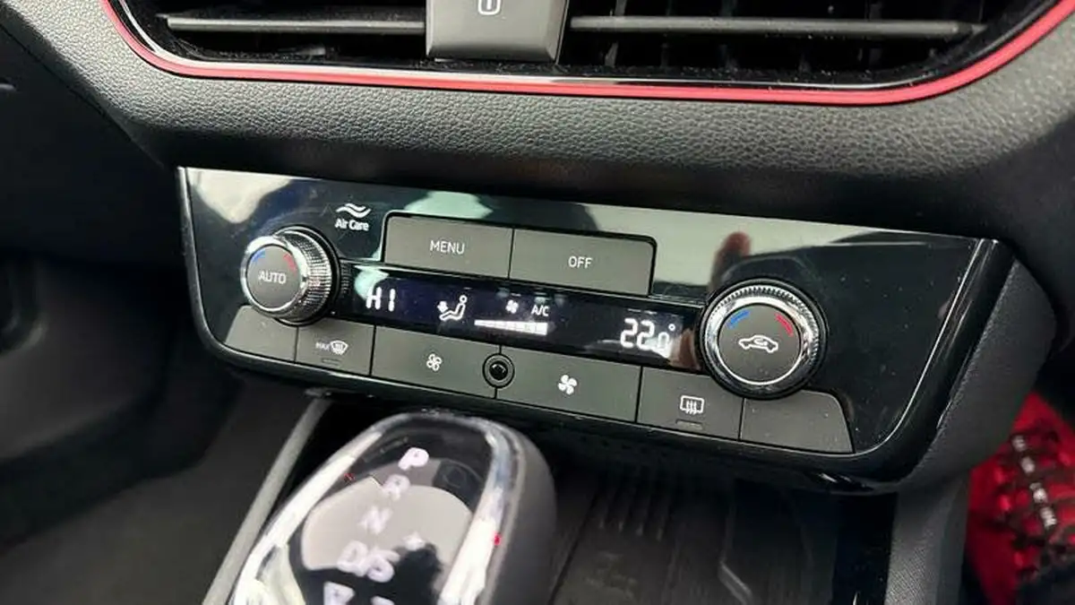 2024-skoda-kamiq-10-tsi-monte-carlo-116ps-dsg-big-14