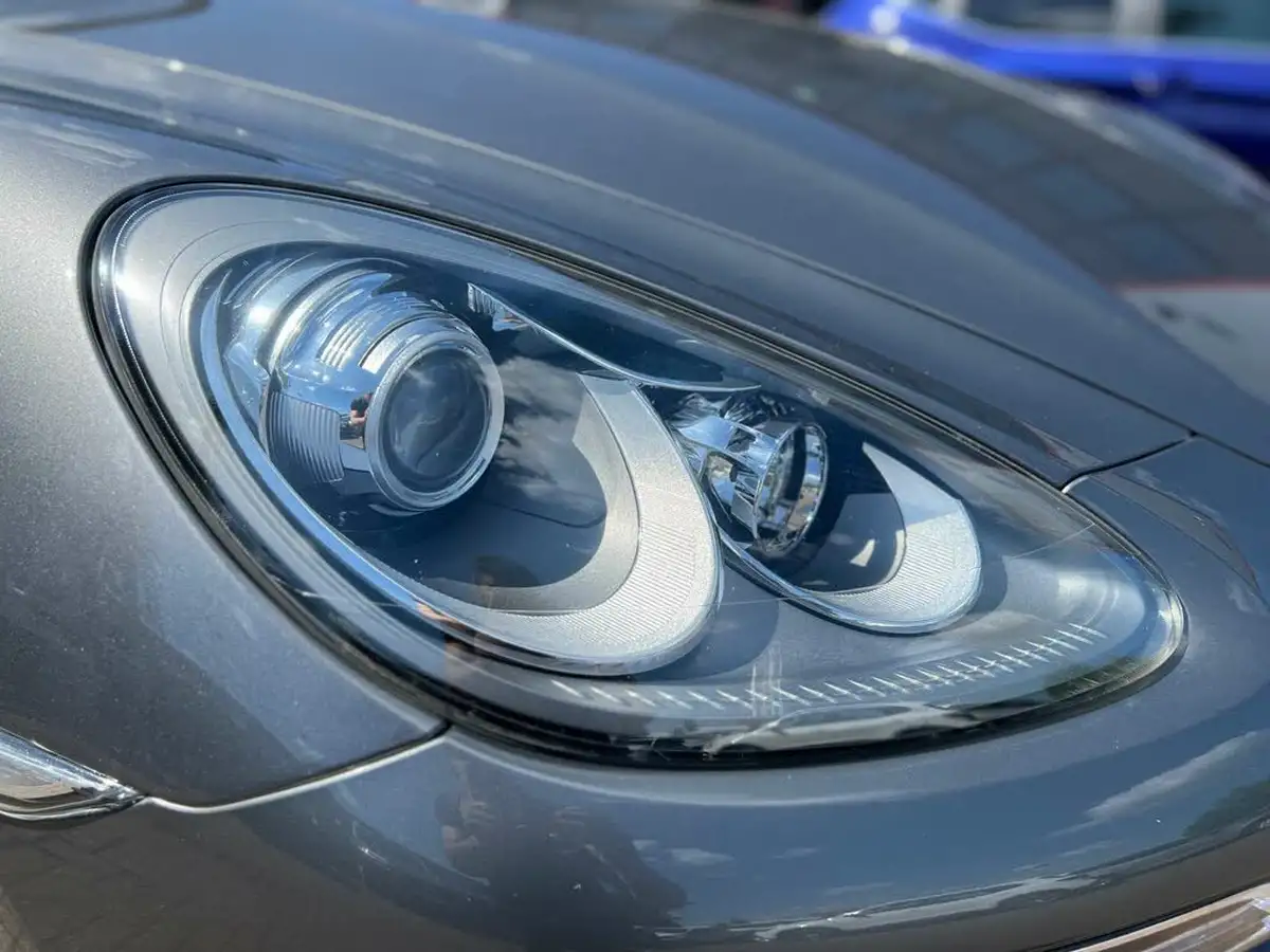 2013-porsche-cayenne-30td-big-10