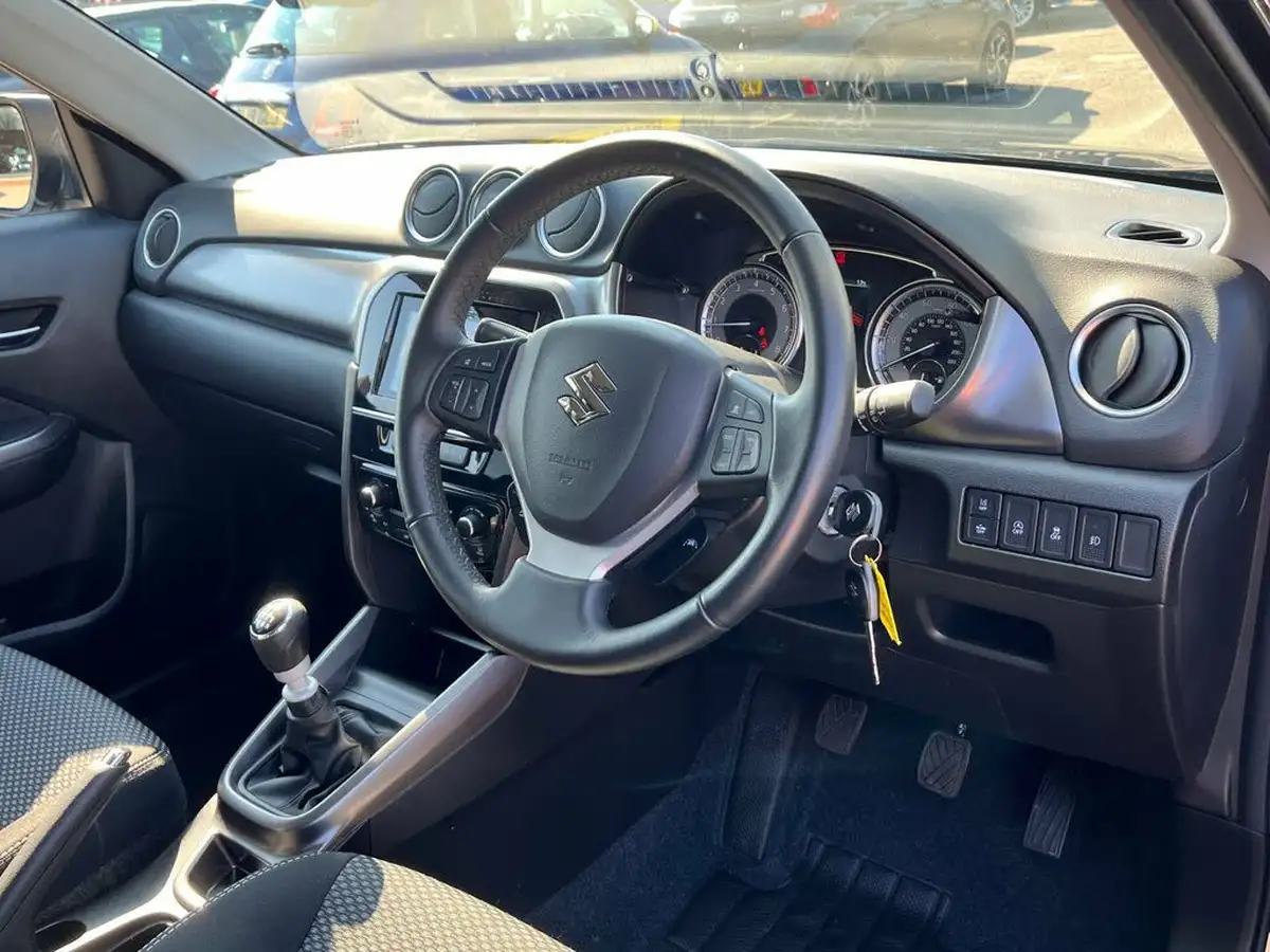 2023-suzuki-vitara-14-boosterjet-sz-t-big-17