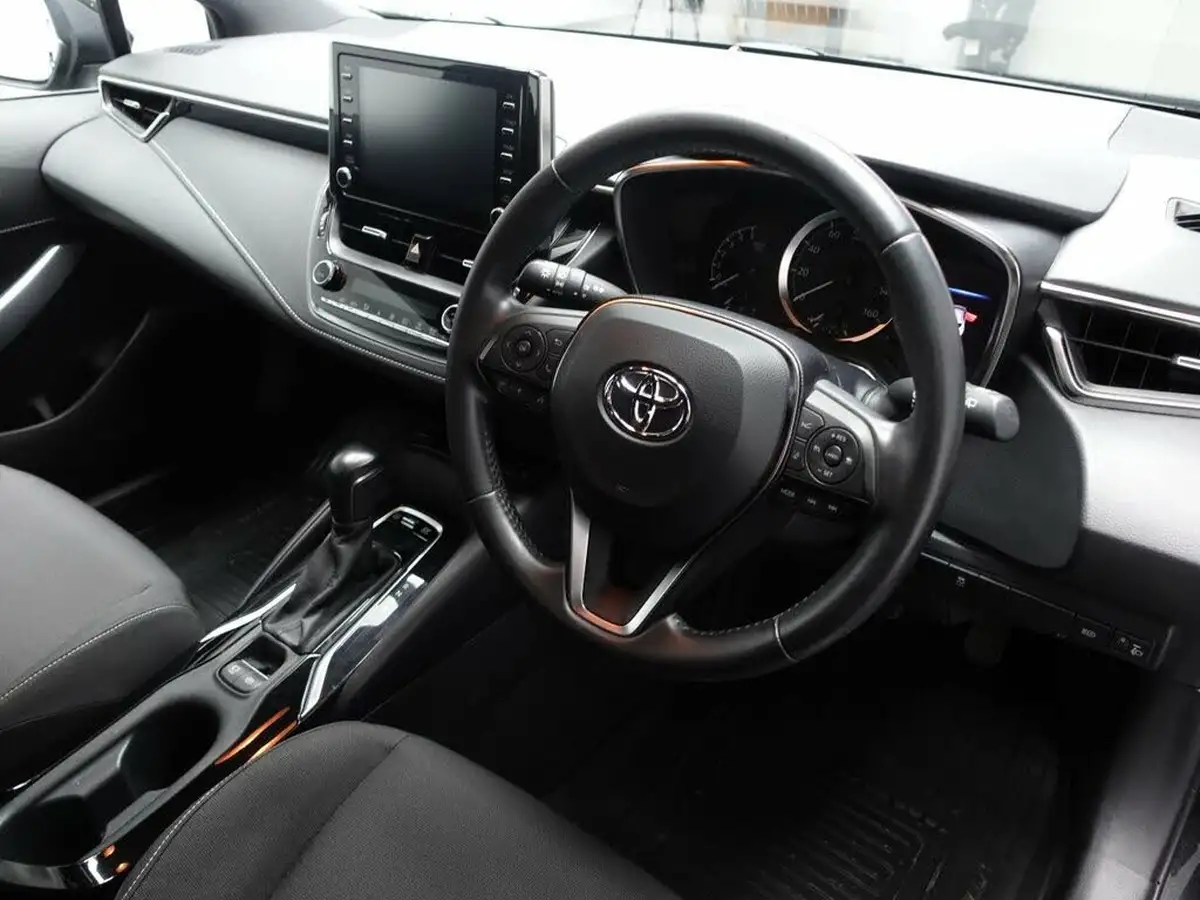 2020-toyota-corolla-18-vvt-i-icon-spare-wheel-hatchback-5d-big-17