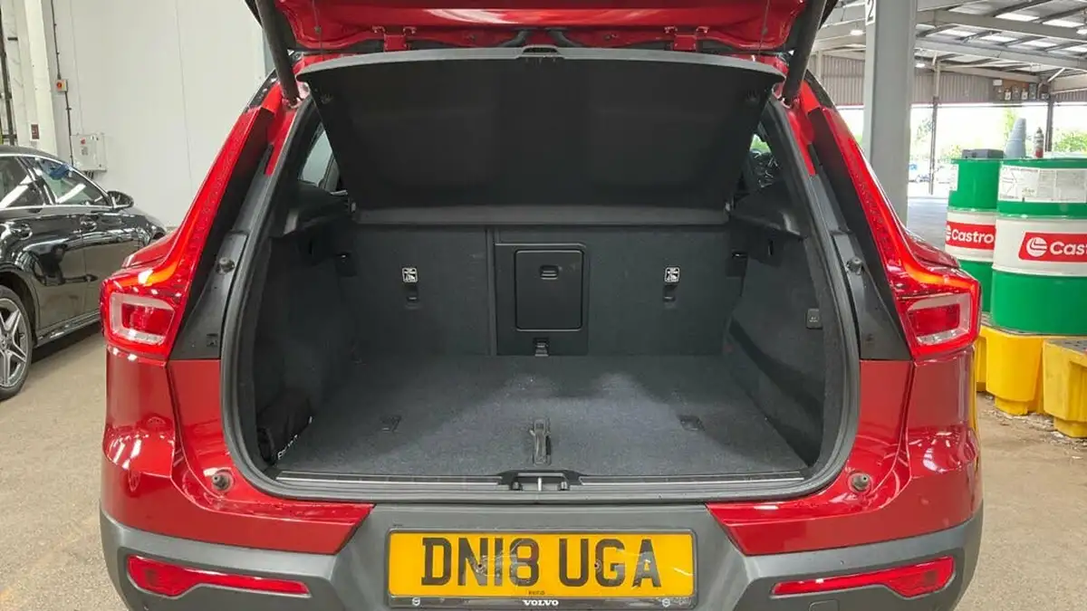 2018-volvo-xc40-20-t5-first-edition-big-13