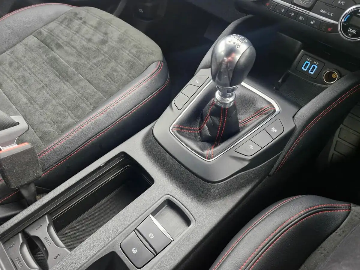 2022-ford-kuga-15-st-line-x-edition-big-33