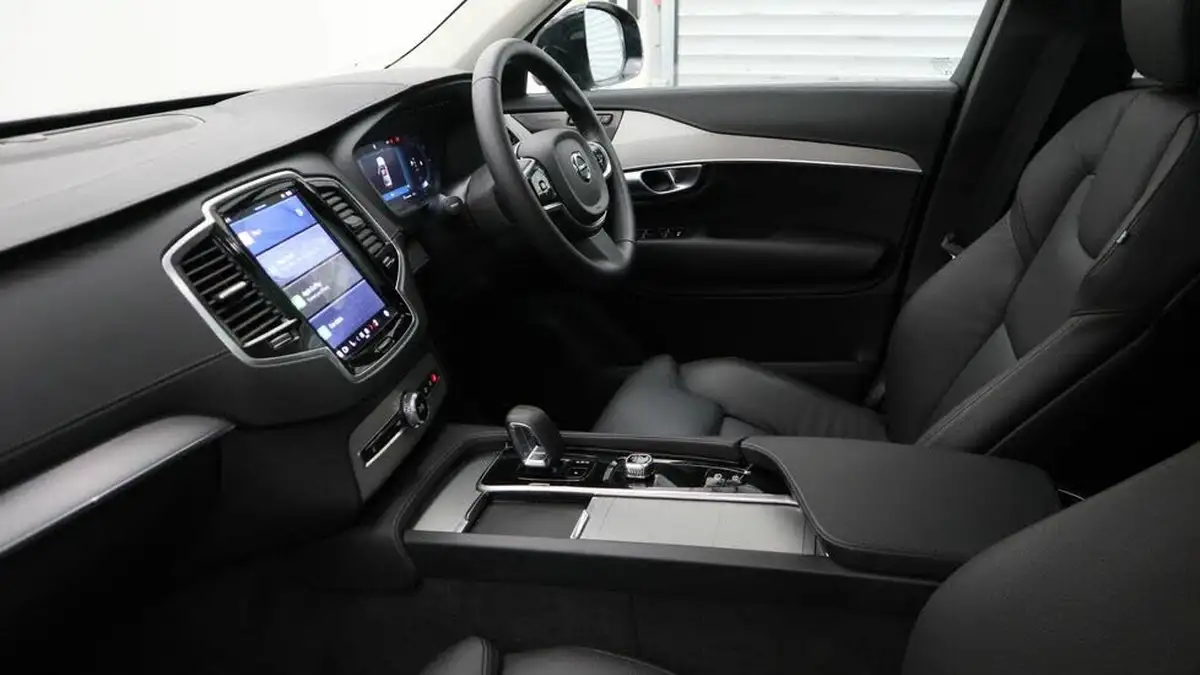 2024-volvo-xc90-20td-b5-plus-big-5