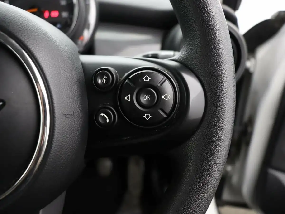 2019-mini-cooper-15-cooper-classic-hatchback-5d-big-35