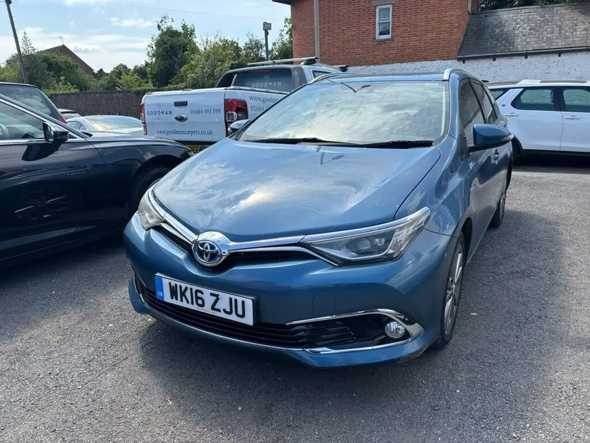 2016-toyota-auris-18-vvt-i-hsd-excel-estate-big-1