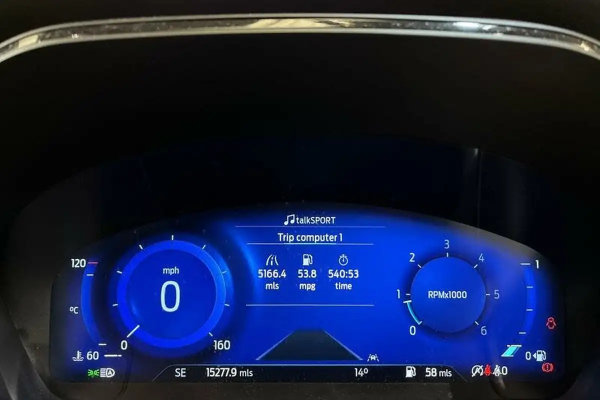2021-ford-kuga-15-st-line-edition-big-12
