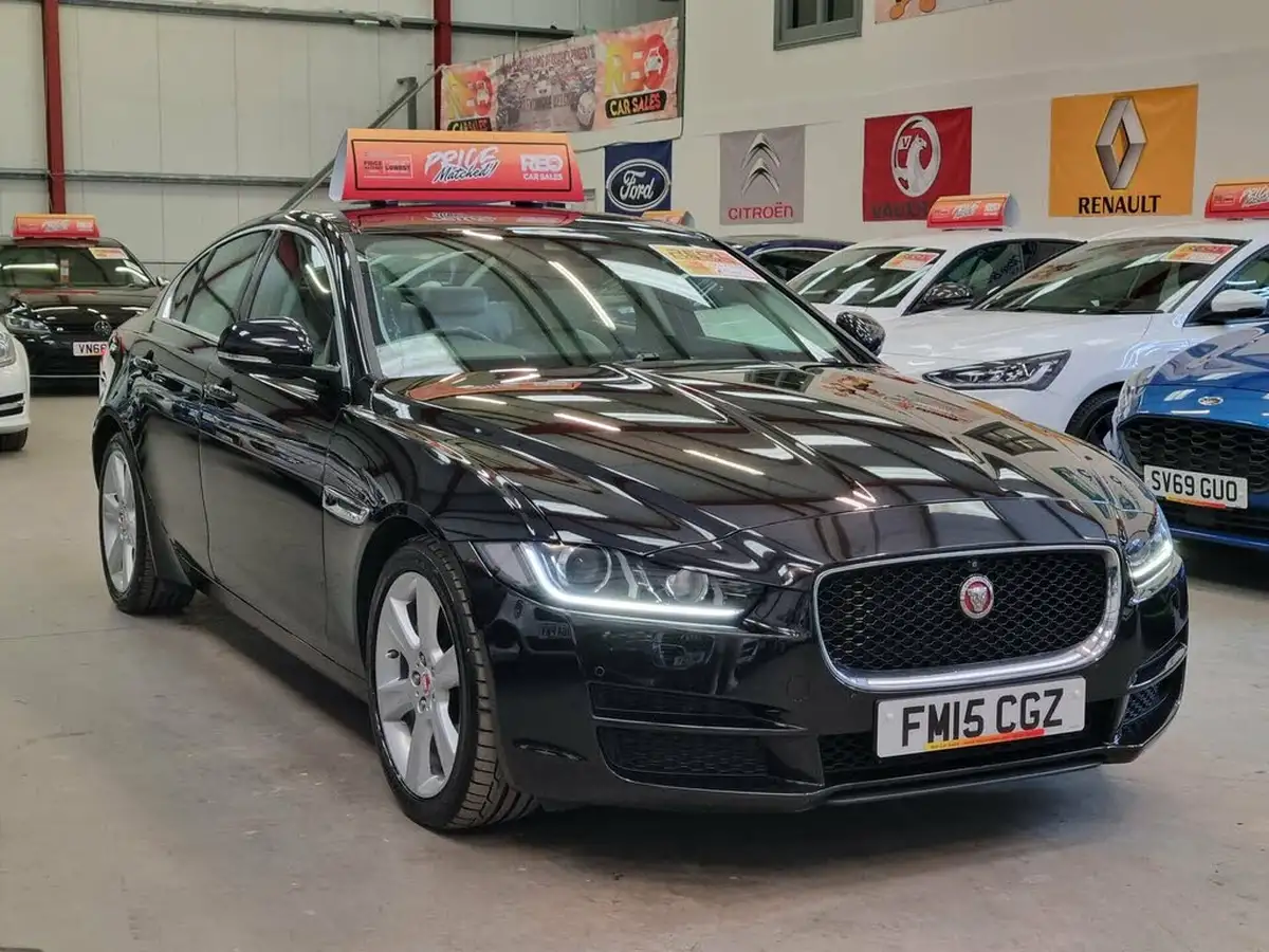 2015-jaguar-xe-20td-portfolio-180ps-auto-big-0