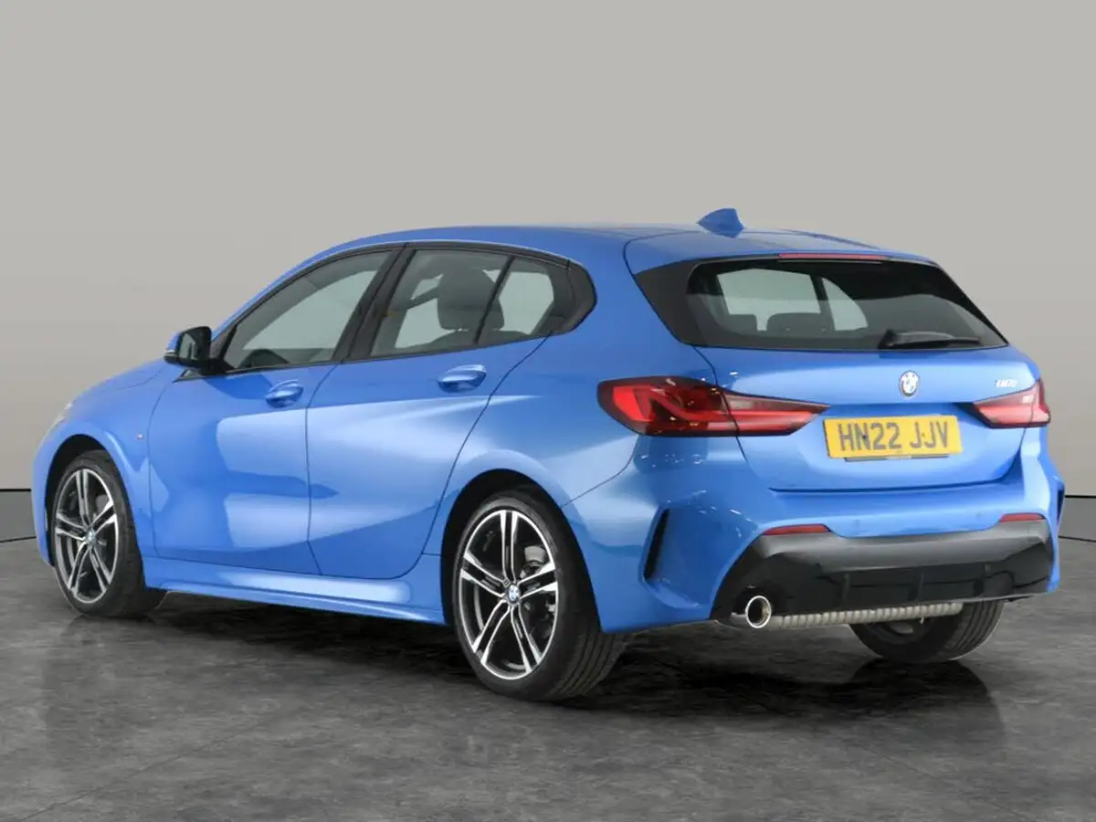 2022-bmw-1-series-15-118i-m-sport-lcp-dct-big-9