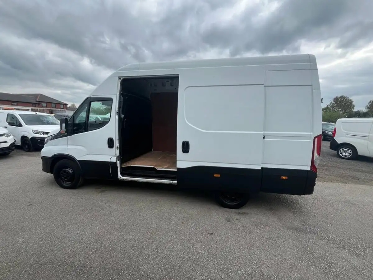 2021-iveco-daily-s-class-23td-35s14v-business-3520mm-h2-136pseu6dt-big-5