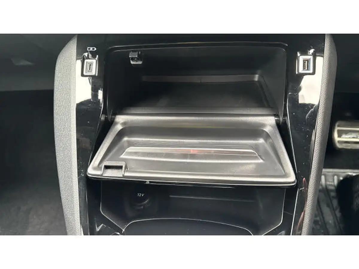 2021-peugeot-208-15-bluehdi-gt-line-big-37