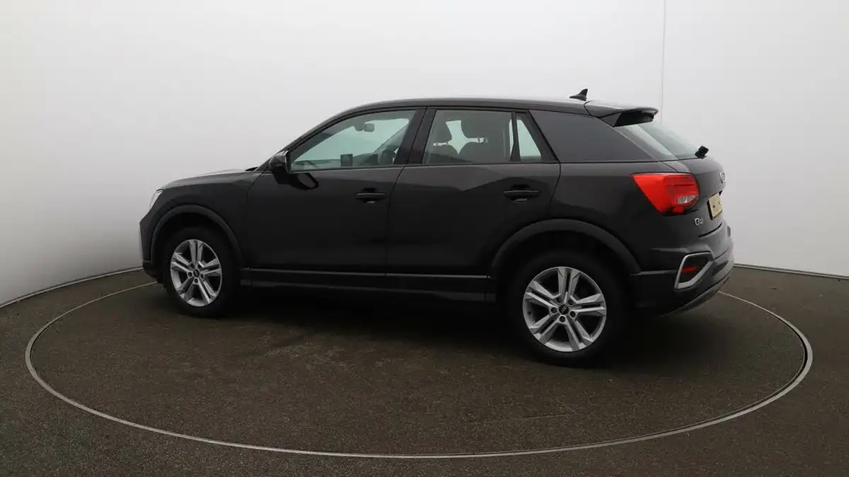 2021-audi-q2-10-30-tfsi-sport-big-45