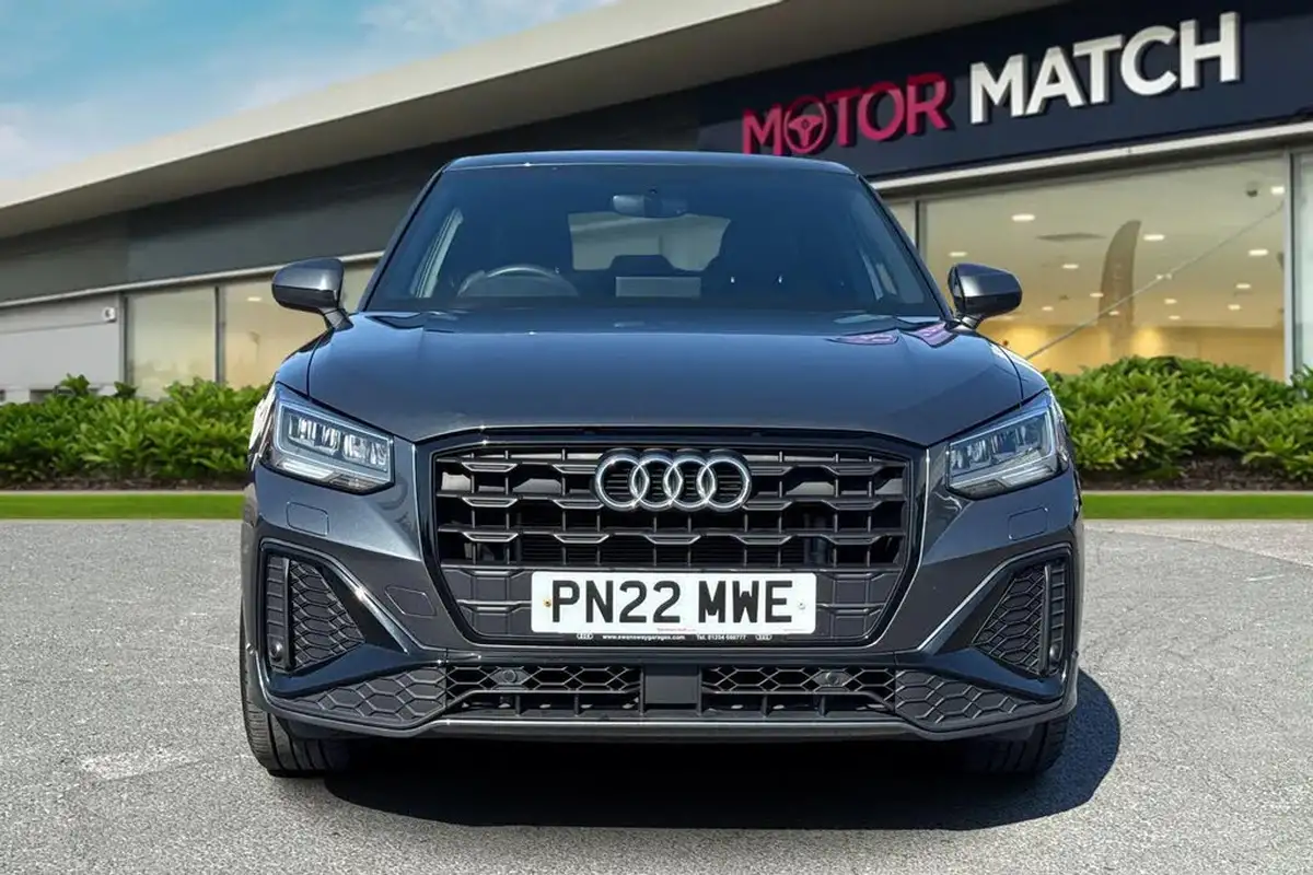 2022-audi-q2-10-30-tfsi-black-edition-big-5